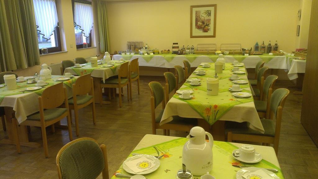 Gasthof Landhotel Gruner Baum Cadolzburg Екстер'єр фото