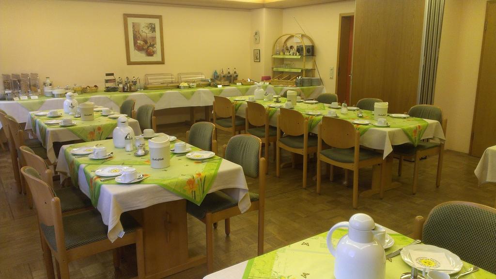 Gasthof Landhotel Gruner Baum Cadolzburg Екстер'єр фото