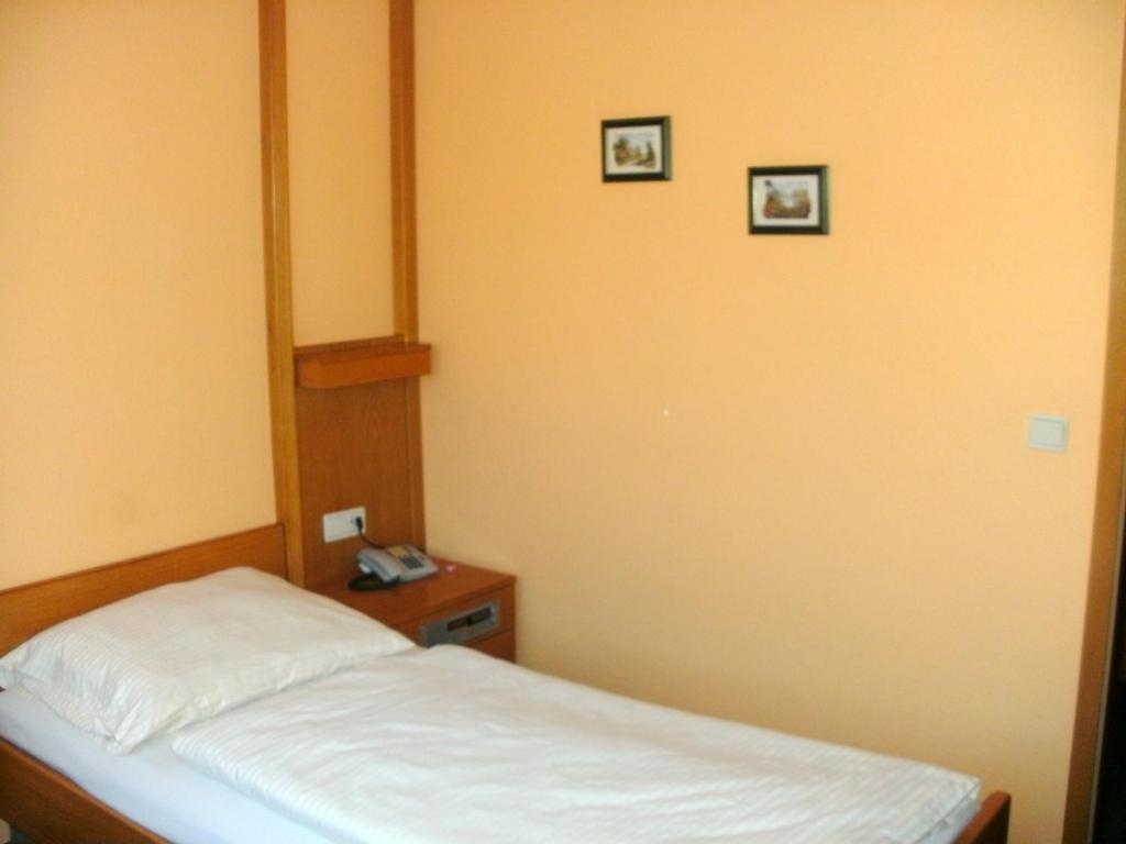 Gasthof Landhotel Gruner Baum Cadolzburg Номер фото