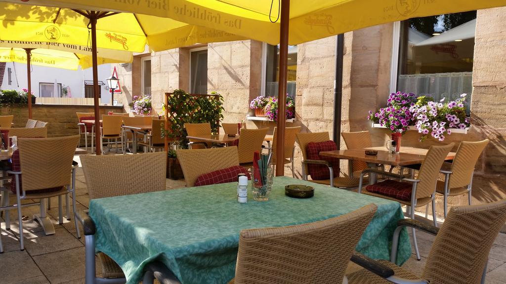 Gasthof Landhotel Gruner Baum Cadolzburg Екстер'єр фото