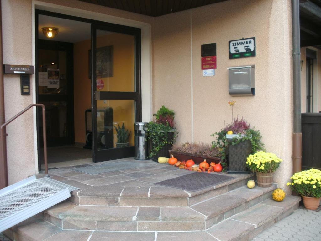 Gasthof Landhotel Gruner Baum Cadolzburg Екстер'єр фото