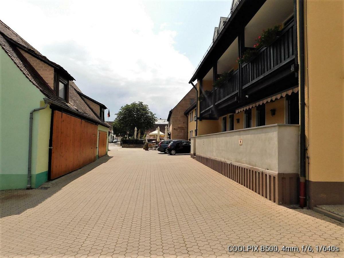 Gasthof Landhotel Gruner Baum Cadolzburg Екстер'єр фото